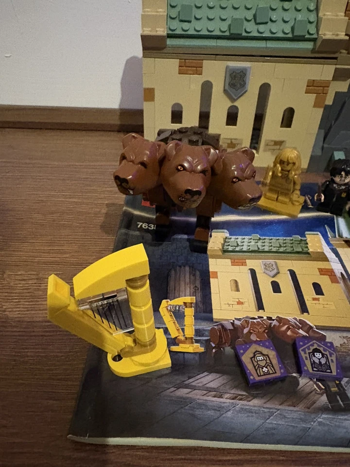 LEGO Harry Potter 76387 Hogwarts: Fluffy Encounter, photo 2 of 5