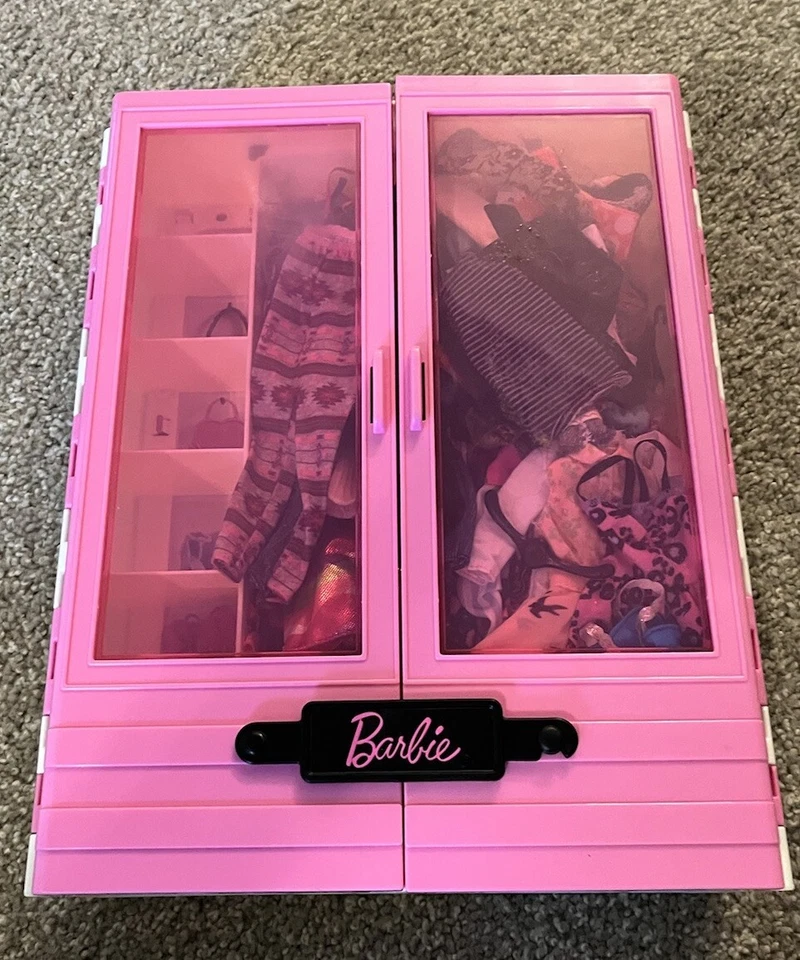 Ropa Barbie Fashionistas 2018 estuche de moda y 78 piezas Foto 2 de 4