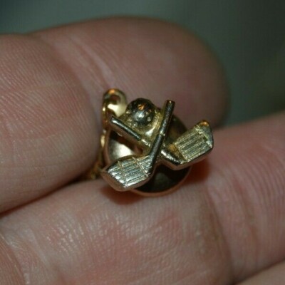 Nice Vintage Golden Small GOLF Clubs Men's Classic Tie Tack Clasp Rare Golfing