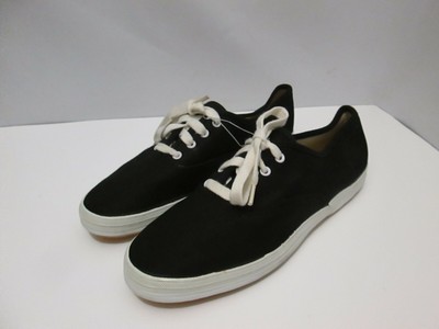 women's casual canvas lace up shoe