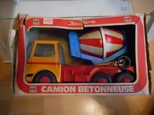 Joustra Betonwagen in Orange/Rot im Karton