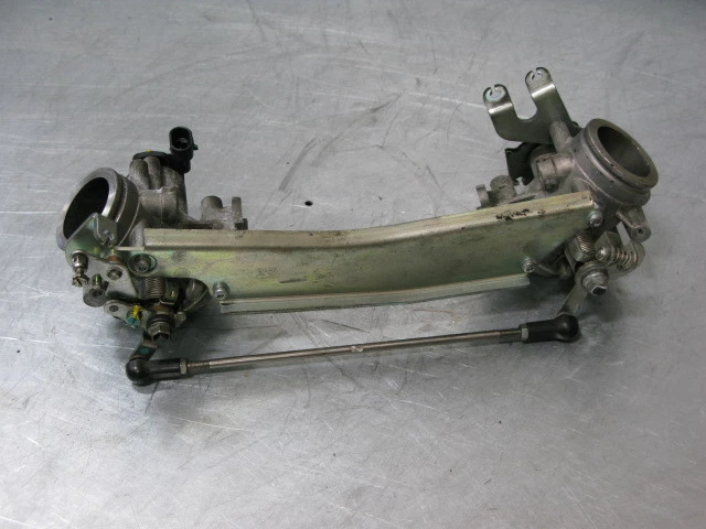 MOTO GUZZI V7 750 CAFE CLASSIC 2010 10 CUERPOS DE ACELERADOR SENSOR DE POSICIÓN DEL CUERPO 3K M Foto 4 de 4