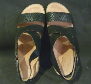 clarks artisan sandals