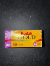 NOS Kodak Gold 200 35mm Color Film 24 Exposures - 5/2001