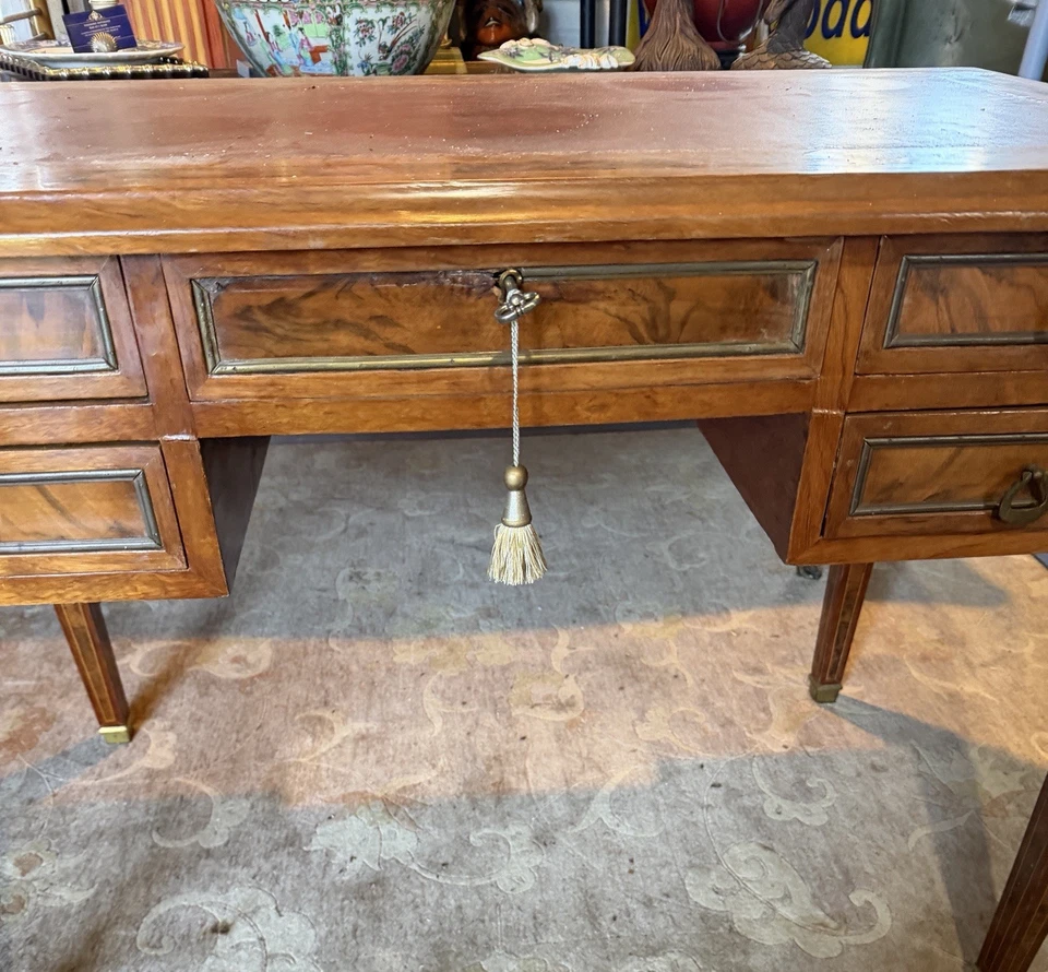 Escritorio neoclásico francés o continental vintage Foto 3 de 4
