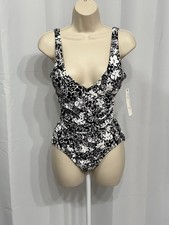 Anne Cole Women  s Black  White Floral V-Neck Ruched Waist One Piece Swimsuit 10