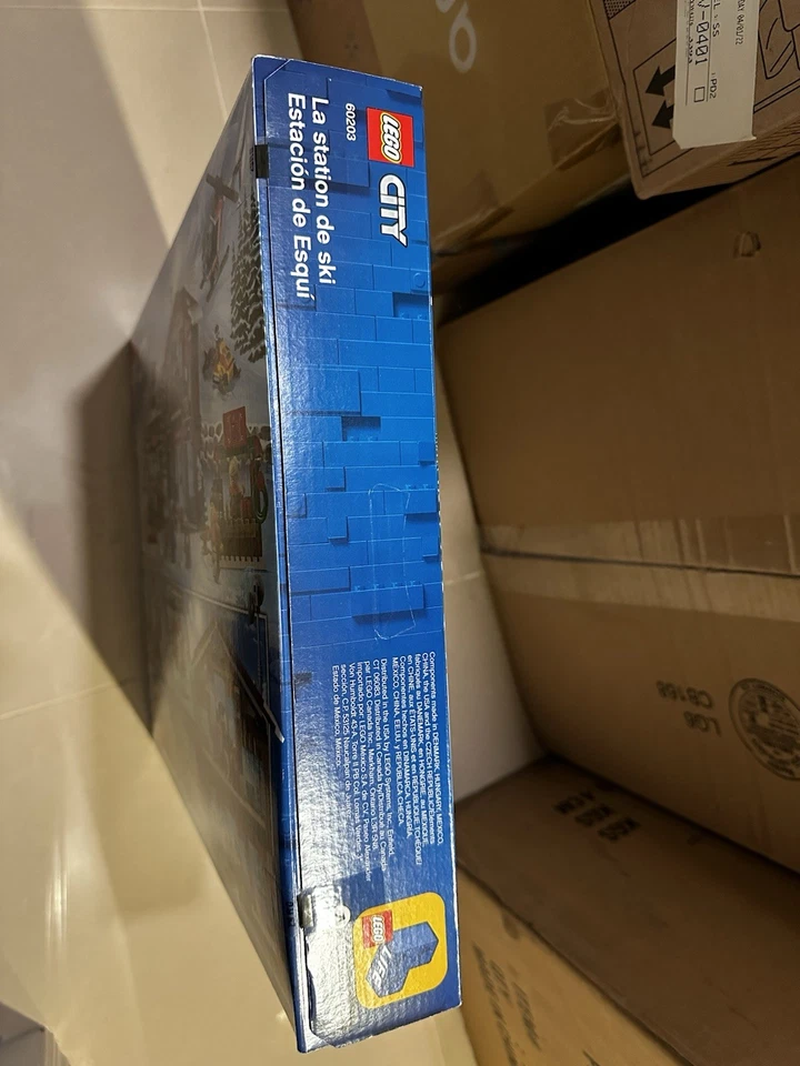 乐高城市:滑雪度假村 (60203) 全新未拆封带盒 — 第 4/4 张图片