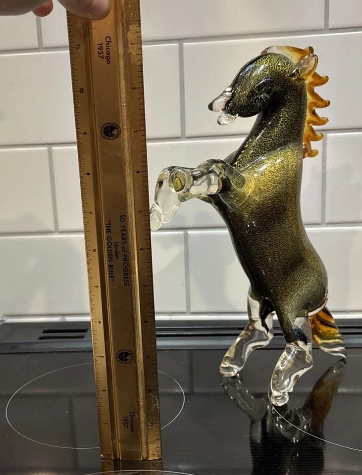 Caballo grande de vidrio con detalles dorados y negros para exhibición sin marca - Leer detalles Foto 2 de 4