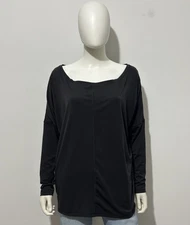 Athleta Essence Flow Top Womens M Black Scoop Neck Long Sleeve Lightweight