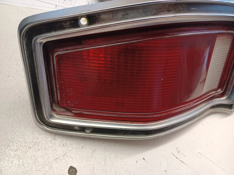 1976 77 78 79 1977 1978 Plymouth Volare Dodge Aspen vagón luz trasera derecha usada Foto 3 de 4