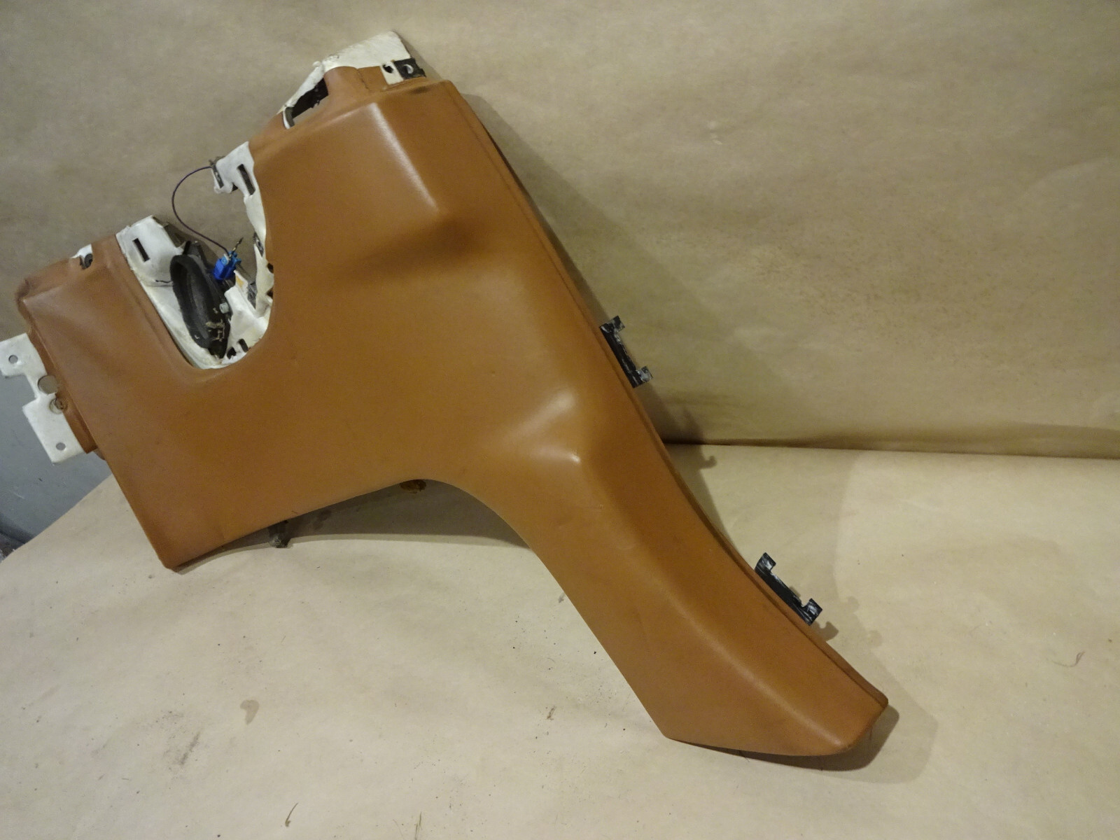 Ferrari California - LH Rear Side Panel -Cuoio Color - P/N 81562500