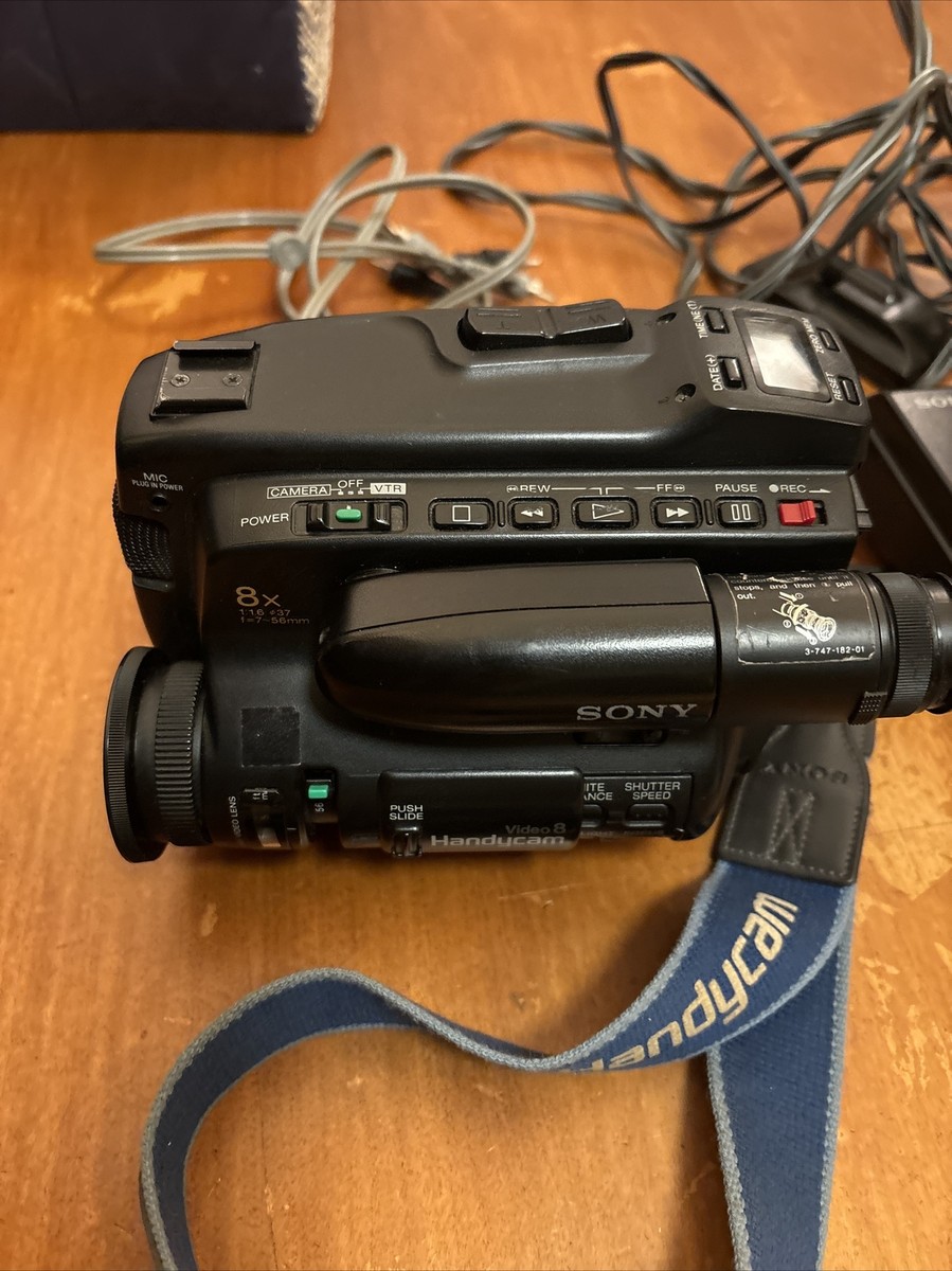 SONY CCD-TR6 Video 8 HandyCam Camcorders W/ Charger And 2