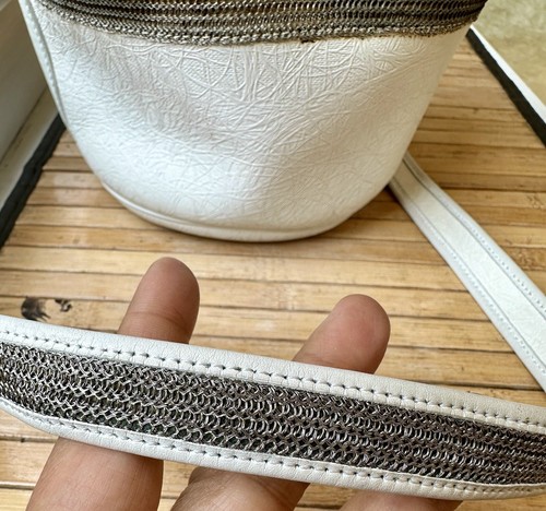 Rara borsa bianca vintage iconica Paco Rabanne da collezione vintage anni '60 con rete a catena argento - Foto 6 di 11