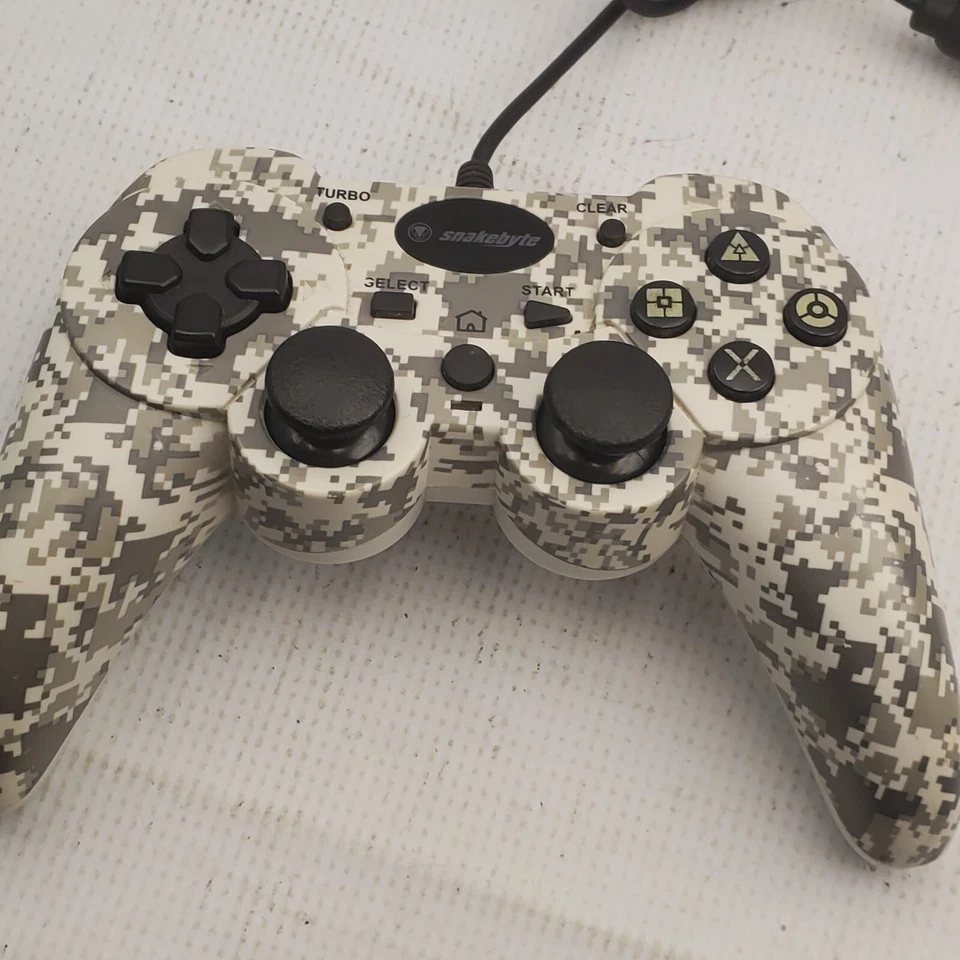 Snakebyte SB01426 USB Wired CAMO Controller for PS3 PLAYSTATION 3 NOT TESTED - Image 2 of 4