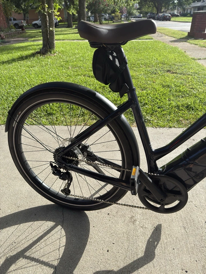 Bicicleta eléctrica Specialized Turbo Como 3.0 - Tamaño grande - Bicicleta eléctrica de cercanías Step-Thru Foto 4 de 4