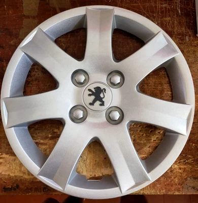 LOT DE 4 ENJOLIVEURS 207 / 206 PLUS pour JANTES 14" - Photo 1/3