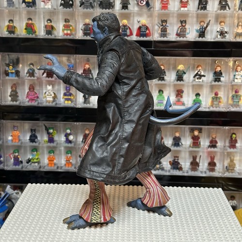 Displayed Nightcrawler 12" Deluxe Poseable Action Figure X-Men 2 ToyBiz Marvel - Picture 4 of 6
