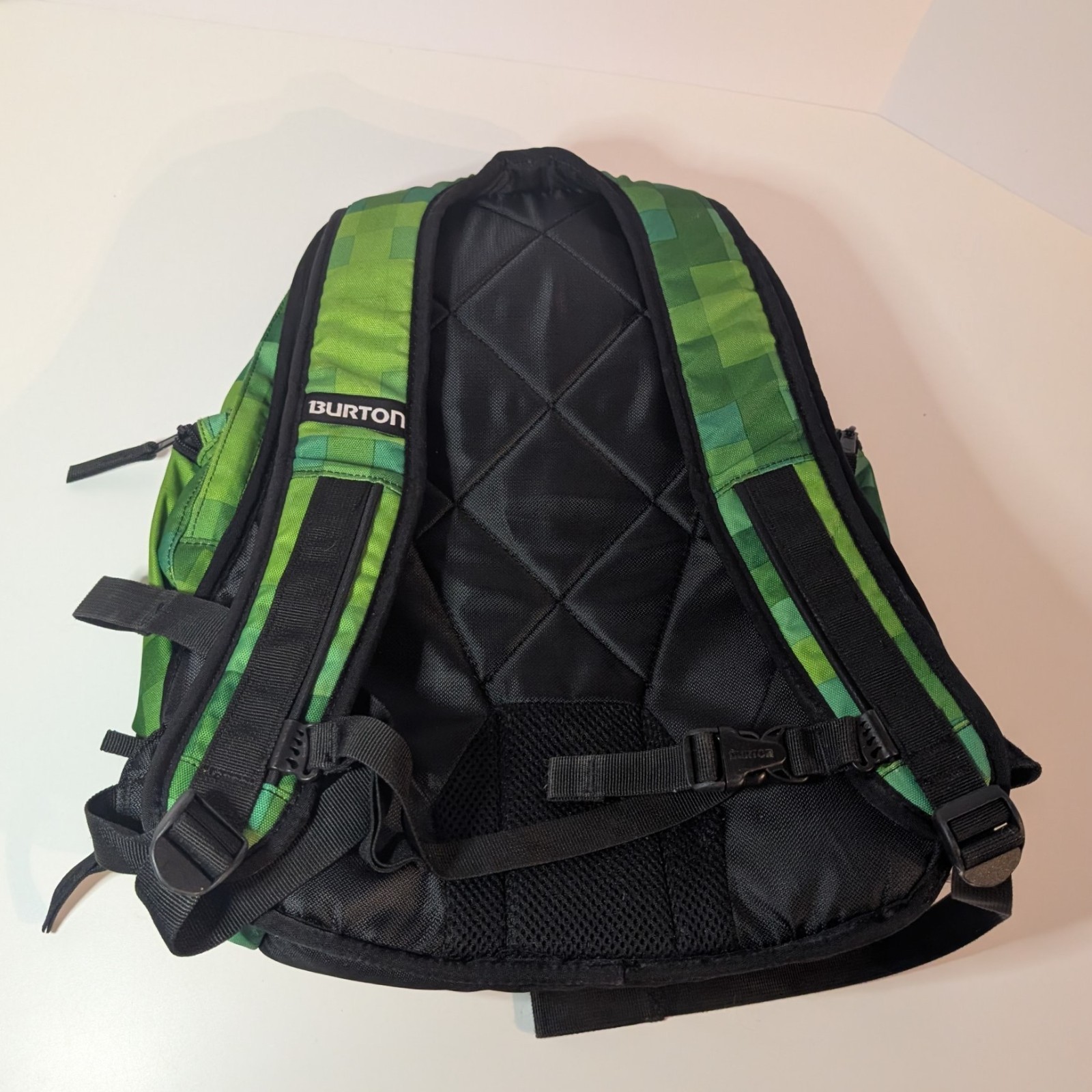 Burton Backpack Skating Snowboarding with Boot Pocket Green Pixelated Gear Bag