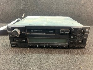 245705 Radio VW Passat B6 (3C2) 1J0035152E 1.6