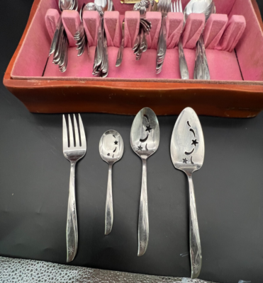 Vintage Oneida Community Stainless Twin Star Atomic Starburst