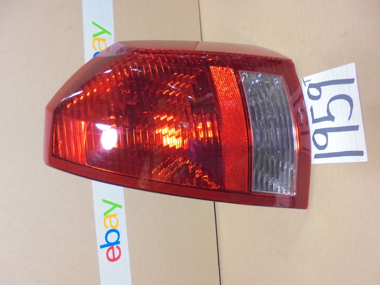 05 06 07 Chrysler 300 PASSENGER Side Tail Light Used Rear Lamp #1959T