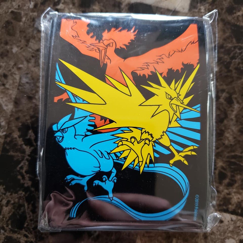 Moltres Zapdos Articuno - Hidden Fates Elite Trainer Box - Pokemon