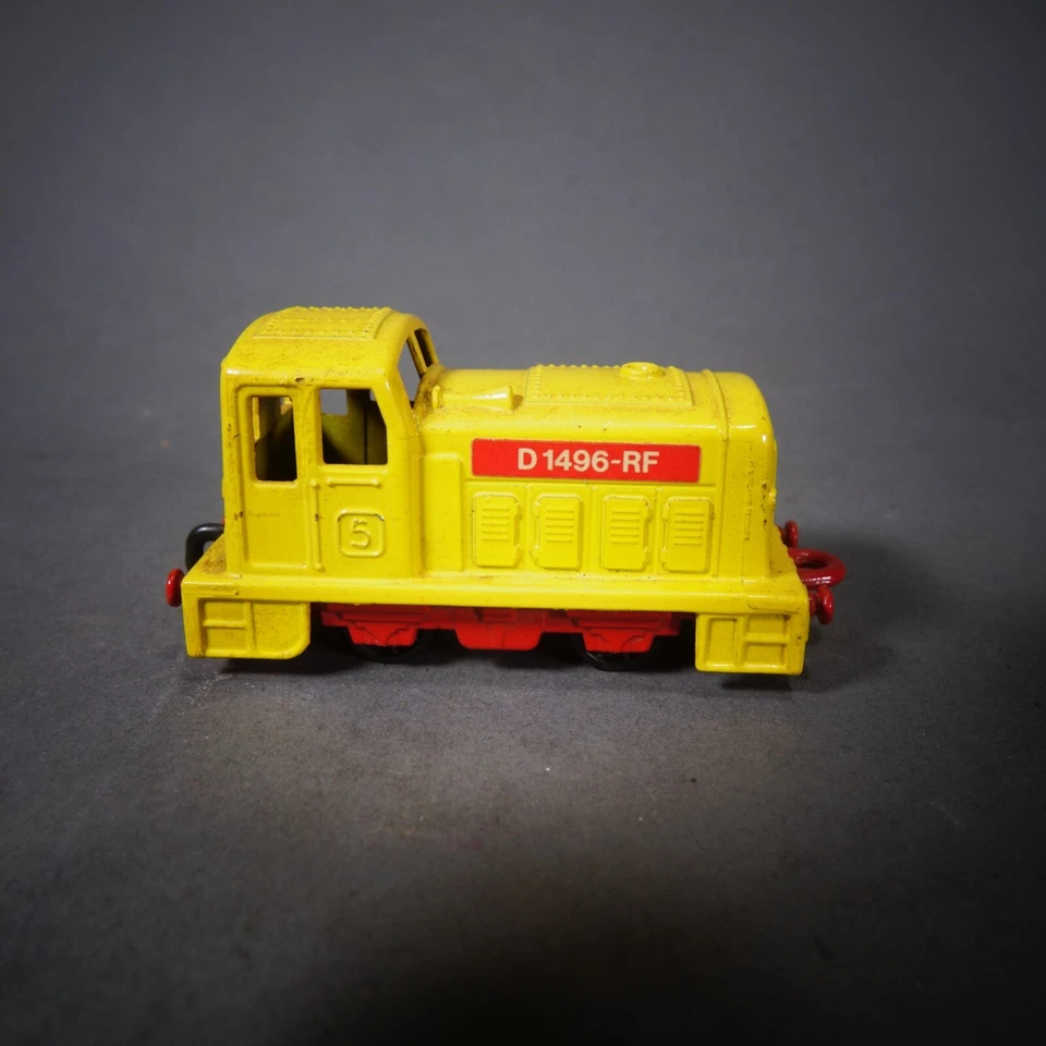 Lote de 4 Equipos de Construcción Juguetes Diecast Grúa, Niveladora, Camión Volquete Foto 2 de 4