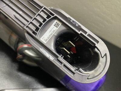 DYSON V11 ANIMAL Vacuum With Click In Battery SV15 - USED Tested