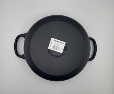 Le Creuset Dutch Oven #22 Signature - 3.5 Qt - Matt Black Licorice