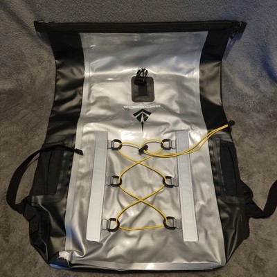 Neu - Porsche Roll Top Rucksack - wasserdicht sehr gut verarbeitet