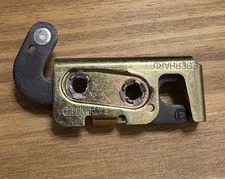 Eberhard Rotary Latch Lock Catch Assembly – Zinc Plated – 2 Hole Mount (E Mark)