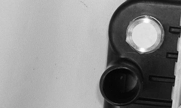 Radiador para 99-05 Pontiac Grand Am 3,4 L V6 fila única GM3010196 22676953 Foto 3 de 4