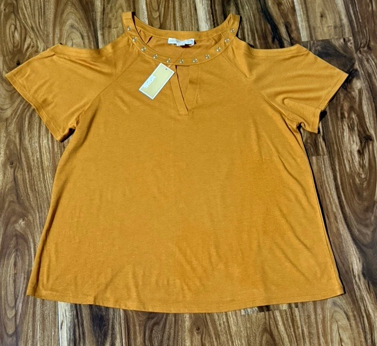 Blusa para mujer Michael Kors nueva con etiquetas talla 1x en caléndula tachonada (precio de venta sugerido por el fabricante 98 USD) Foto 3 de 4