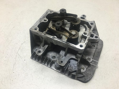 #ad #ad 796026 BRIGGS AND STRATTON ENGINE CYLINDER HEAD $65.00