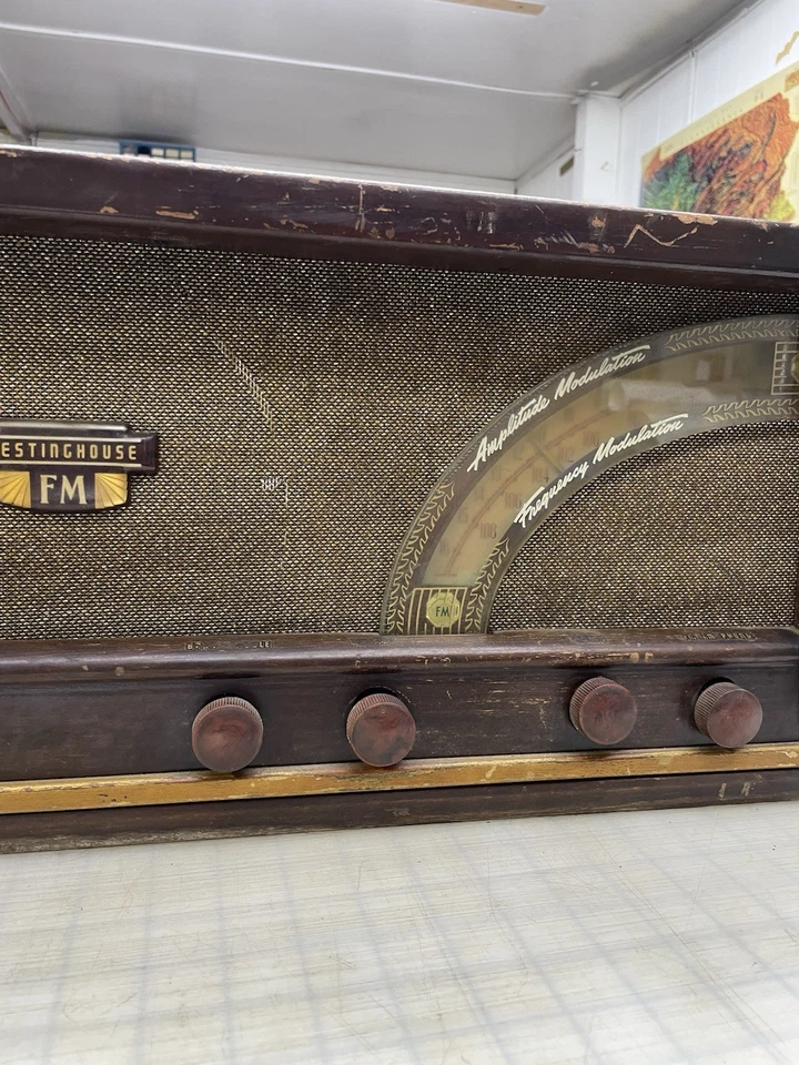 RADIO TUBO WESTINGHOUSE VINTAGE MODELO H-161 ESTUCHE MADERA "MIRA" Foto 4 de 4