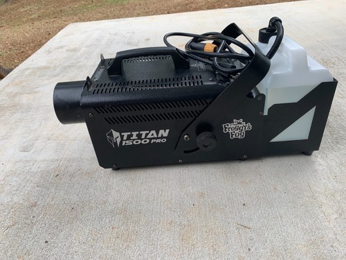 Froggy's Fog Titan 1500 PRO Fog Machine - Only Used Once
