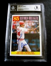 TONY PEREZ Cincinnati Reds Autographed 1986 #205 Topps Baseball Card