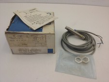 OMRON TL-X5MY1-GL PROXIMITY SWITCH 24-240VAC 3 WIRE NIB