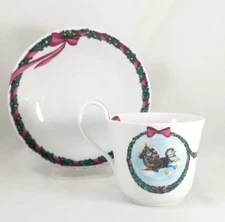 Royal Copenhagen JINGLE BELLS Oversized Cup & Saucer 177.501 487.2 & 3 Denmark