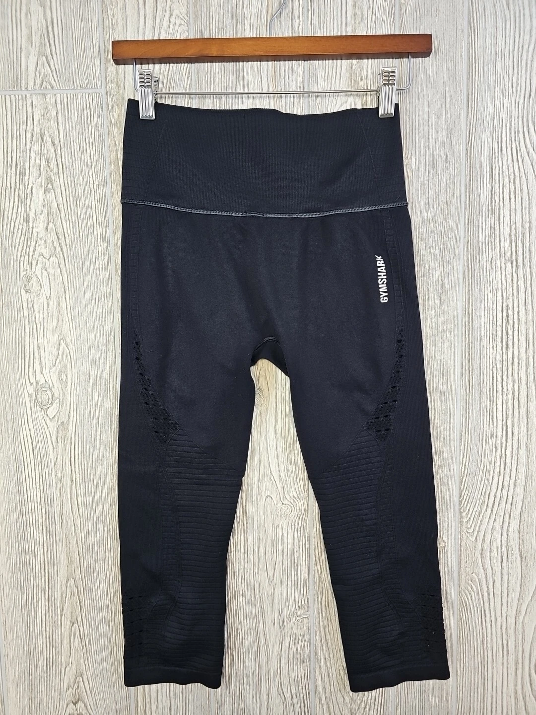 gymshark cropped high rise compression athletic stretch leggings