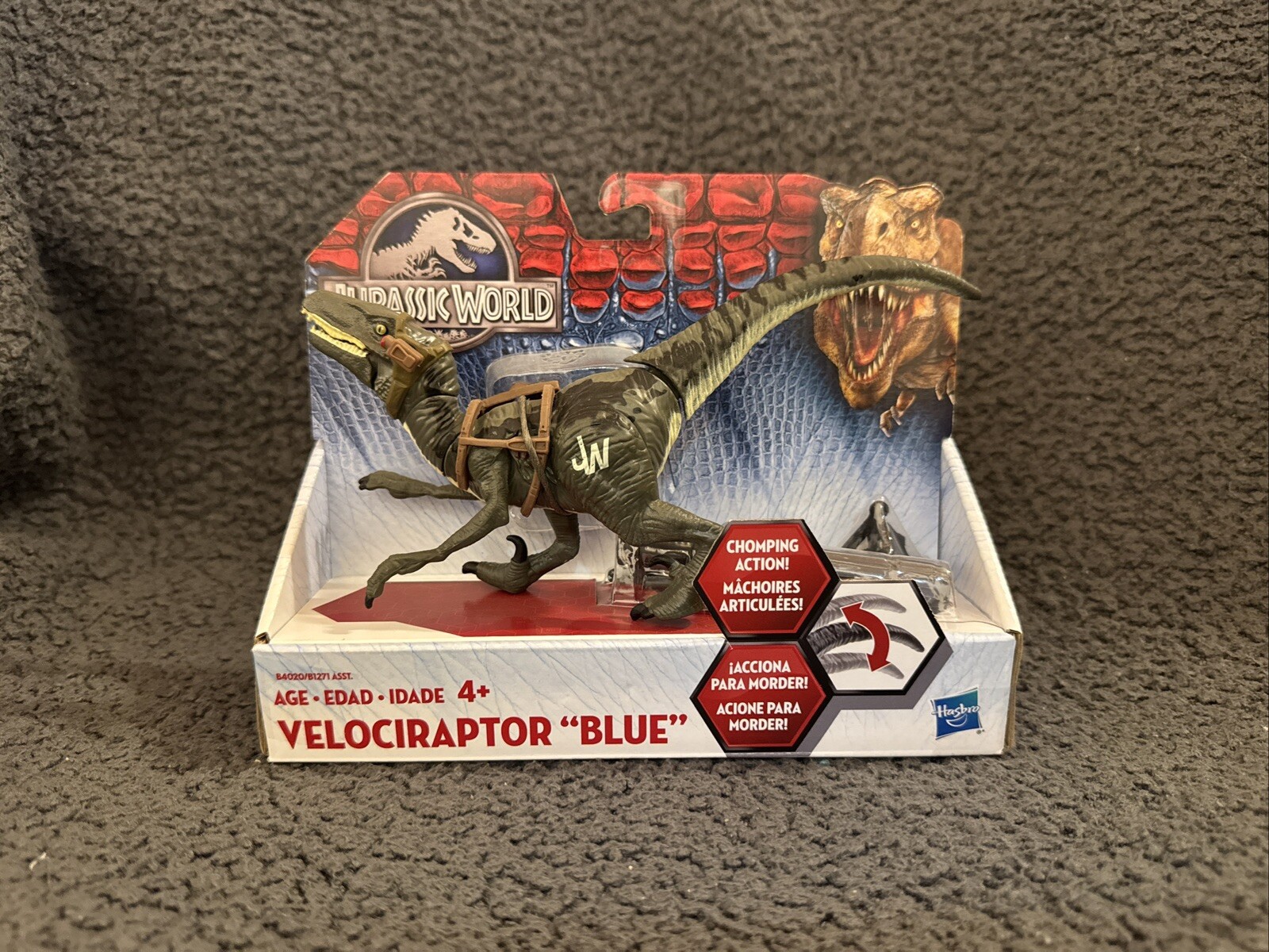 Jurassic World Hasbro Chomping Action Velociraptor -Blue