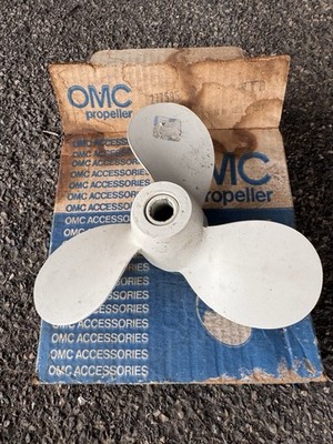 Vintage OMC Propeller NOS - SHIPS FREE IN THE USA