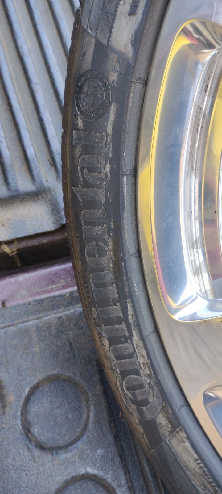 ROLLS ROYCE RIMS WITH CONTINENTAL TIRES