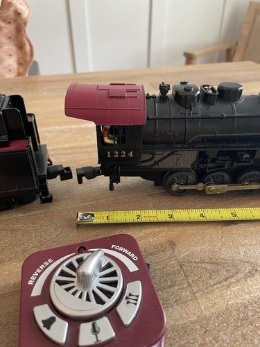 Lionel Polar Express Lionchief 0-8-0 locomotiva motore calibro O con telecomando BELLO - Foto 2 di 19