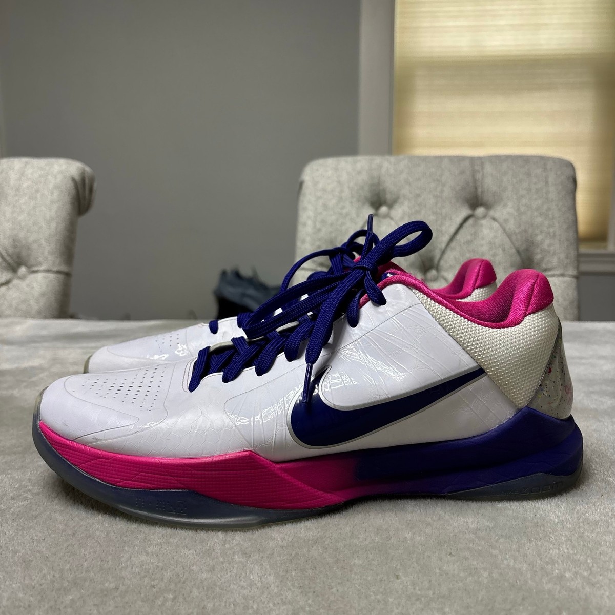 Nike Zoom Kobe 5 Protro Basketball Shoes Mens Size 10 Think Pink