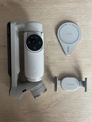 Stabilisateur Insta360 Flow + support MagSafe - Photo 1/4