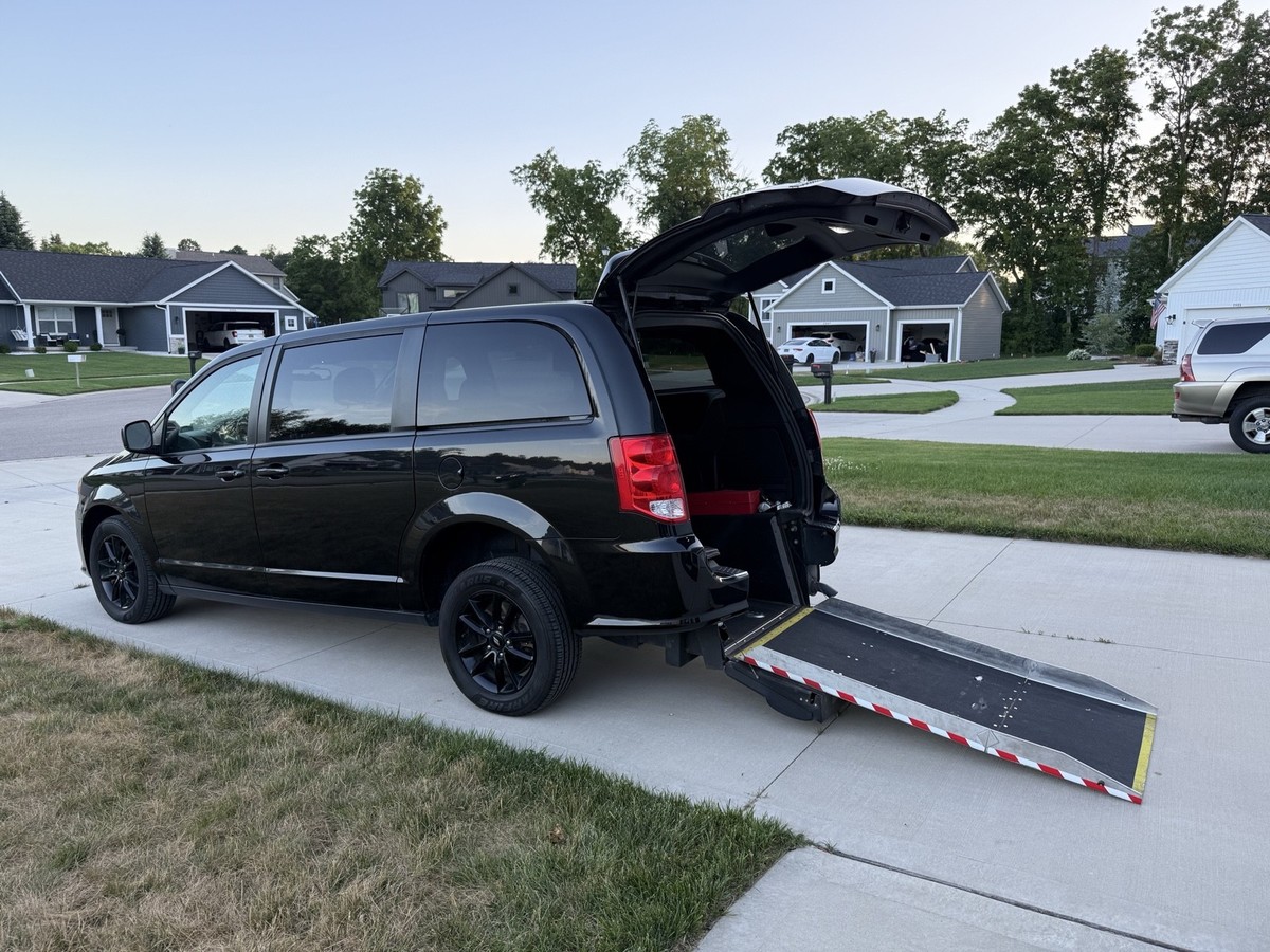 Rear Entry Dodge Van Caravan 2019 2019 Dodge Grand Caravan BRAUN