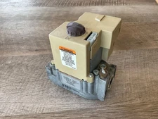 Furnace Smart Gas Valve SV9500M 2682 HQ1009093HW Honeywell