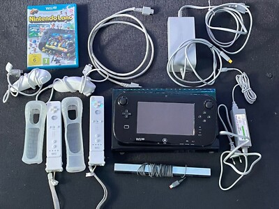 Nintendo Wii U 32GB Premium Pack Konsole - Schwarz (2300149)
