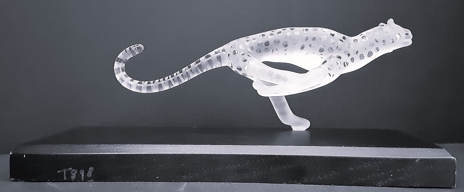 Vintage 1998 MILON TOWNSEND ART GLASS Sculpture Running Cheetah